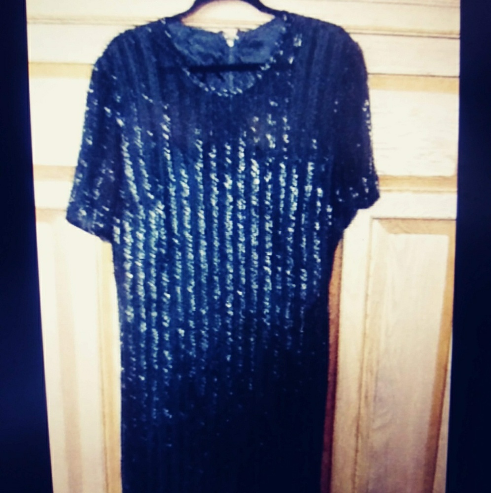XL Black dress with beading Knee length